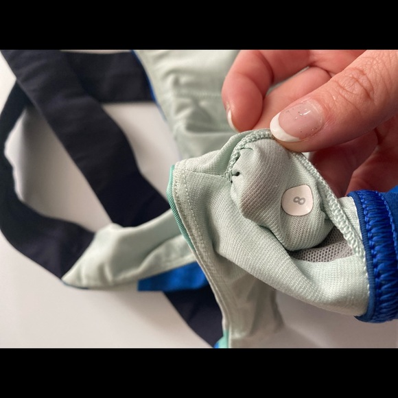 Lululemon swimwear top size 8 used - Picture 6 of 6